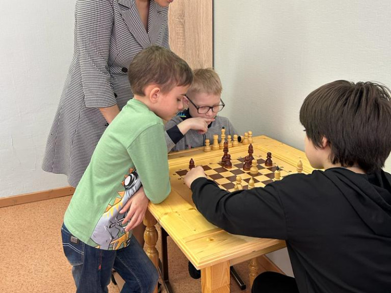 Шахматный турнир, который прошел 17 марта 2023 года в Центре образования «ТОЧКА РОСТА» среди обучающихся 1-2 классов.